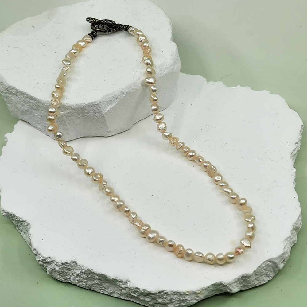 Freshwater Pearl Necklace Baroque Cream Pearls Toggle Clasp Dainty Romantic 17in